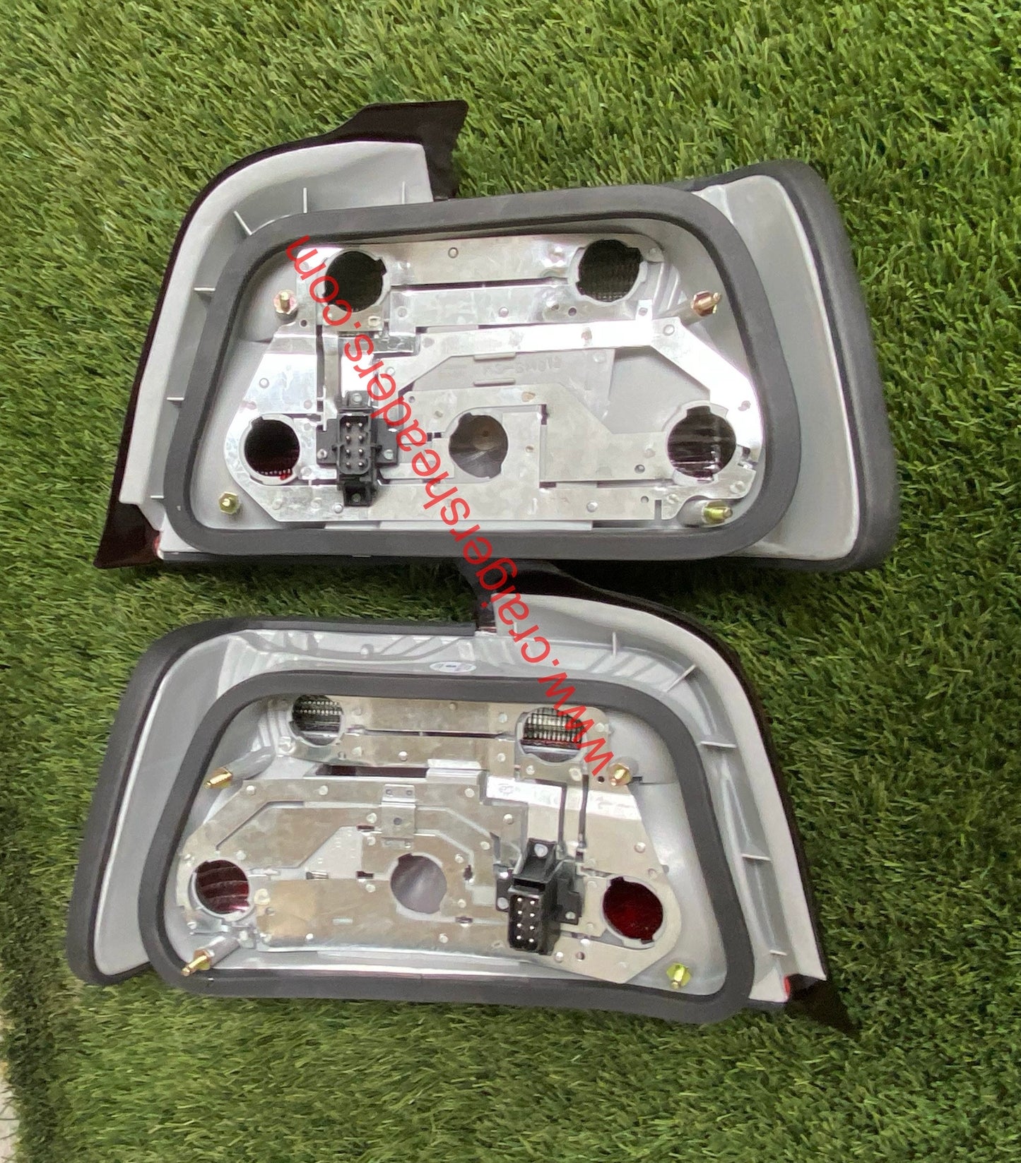 E36 BMW 318i 320i 325i 328i M3 1992-1998 Sedan Tail Lights