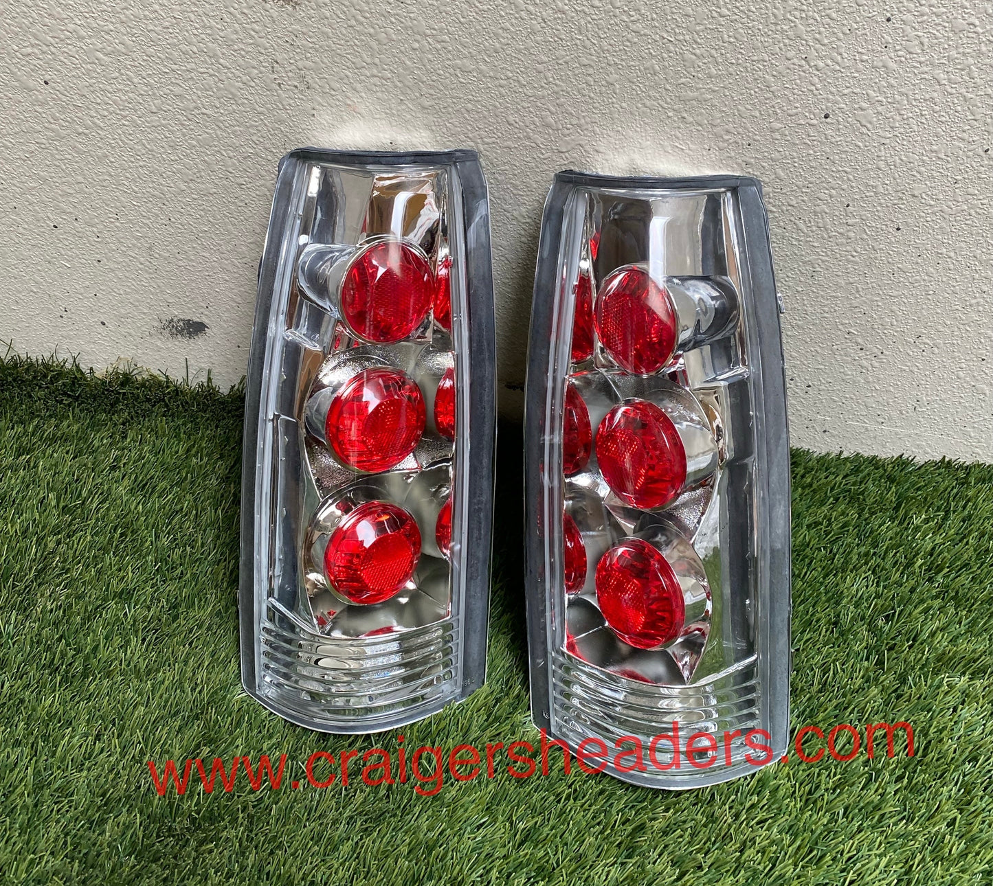Matrix Red Eye Tail Light Light Assemblies 09-268 - 88-98 Chevy Pickup Sil/Yuk/Tah/GMC.