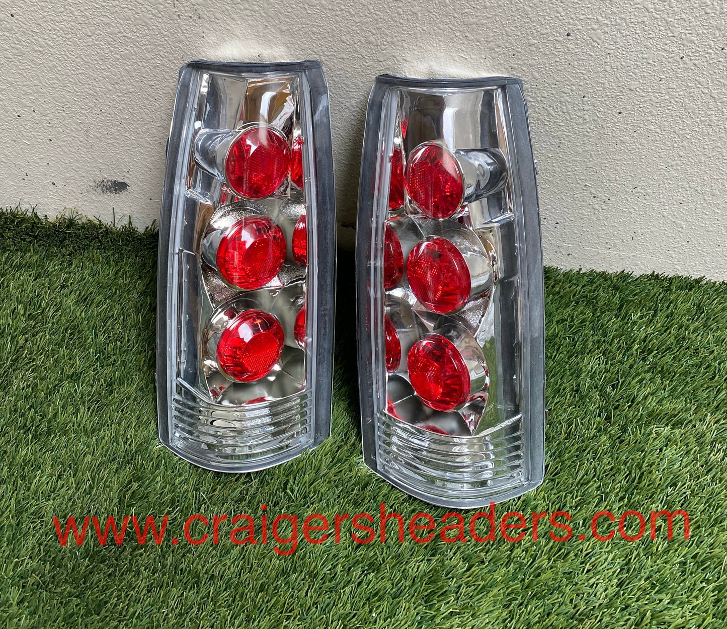 Matrix Red Eye Tail Light Light Assemblies 09-268 - 88-98 Chevy Pickup Sil/Yuk/Tah/GMC.