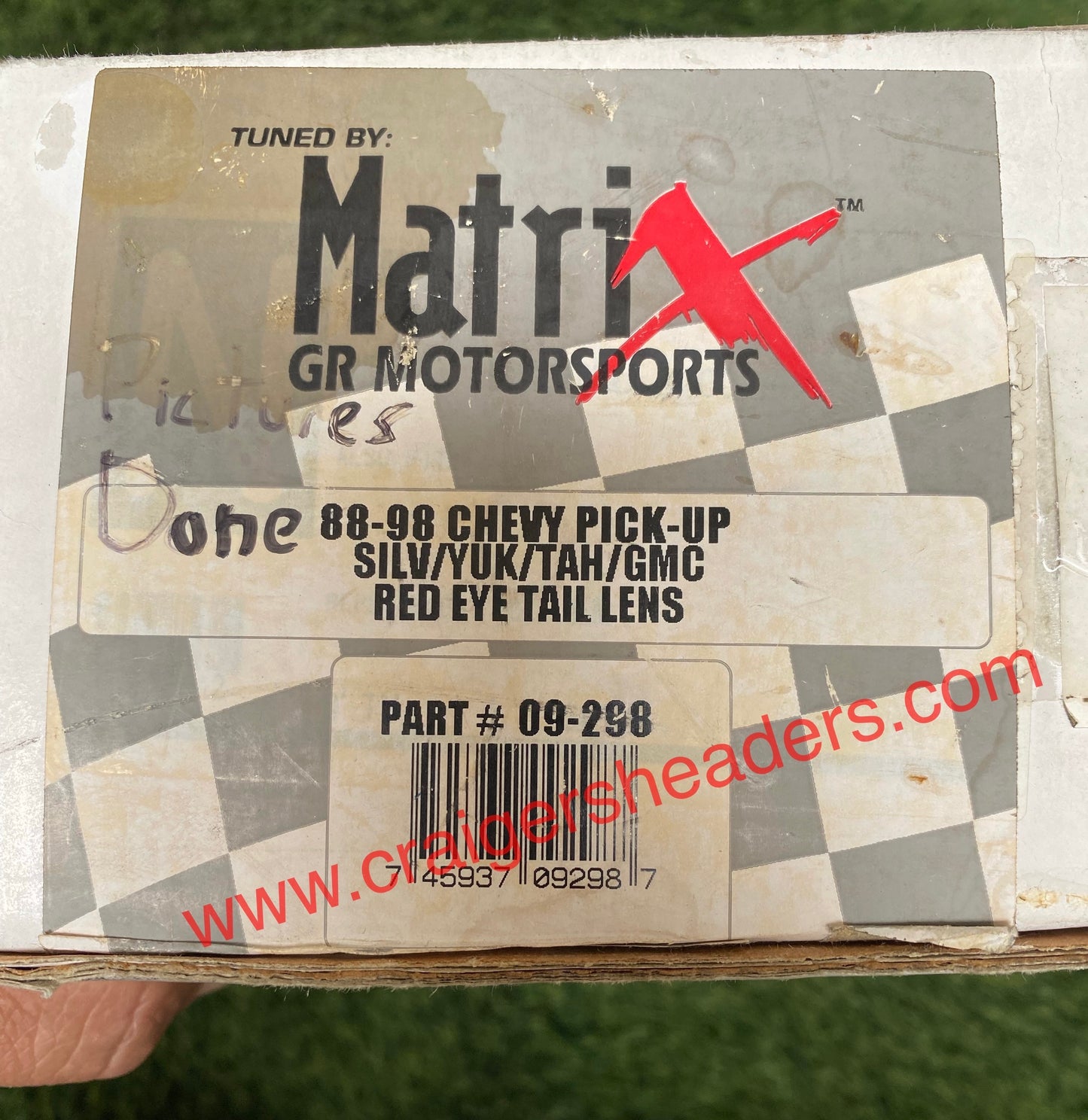 Matrix Red Eye Tail Light Light Assemblies 09-268 - 88-98 Chevy Pickup Sil/Yuk/Tah/GMC.