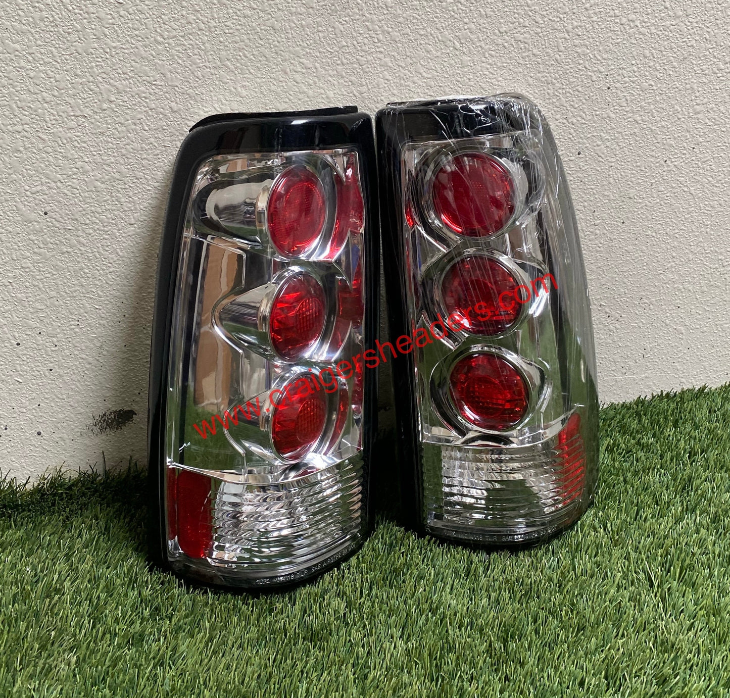Matrix Altezza Red Eye Tail Lens - PN: 09-297 - 1999 - 2001 Chevy GMC PIck Up.