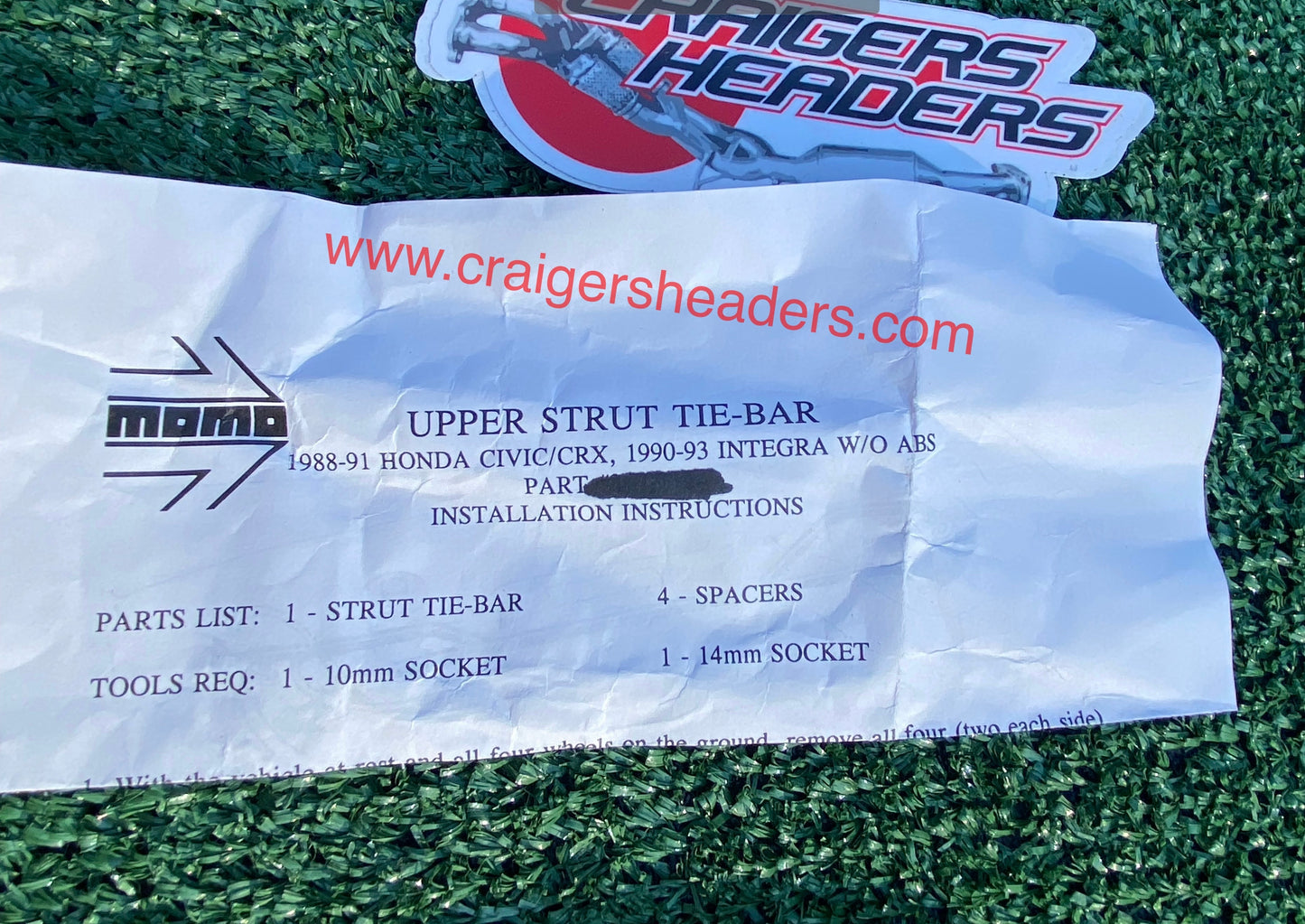 MOMO Front Strut Tower Bar - 90-93 Integra and 88-91Civic and CRX